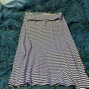 Cat and Jack Girls navy blue and white striped long skirt. Size 6/6X